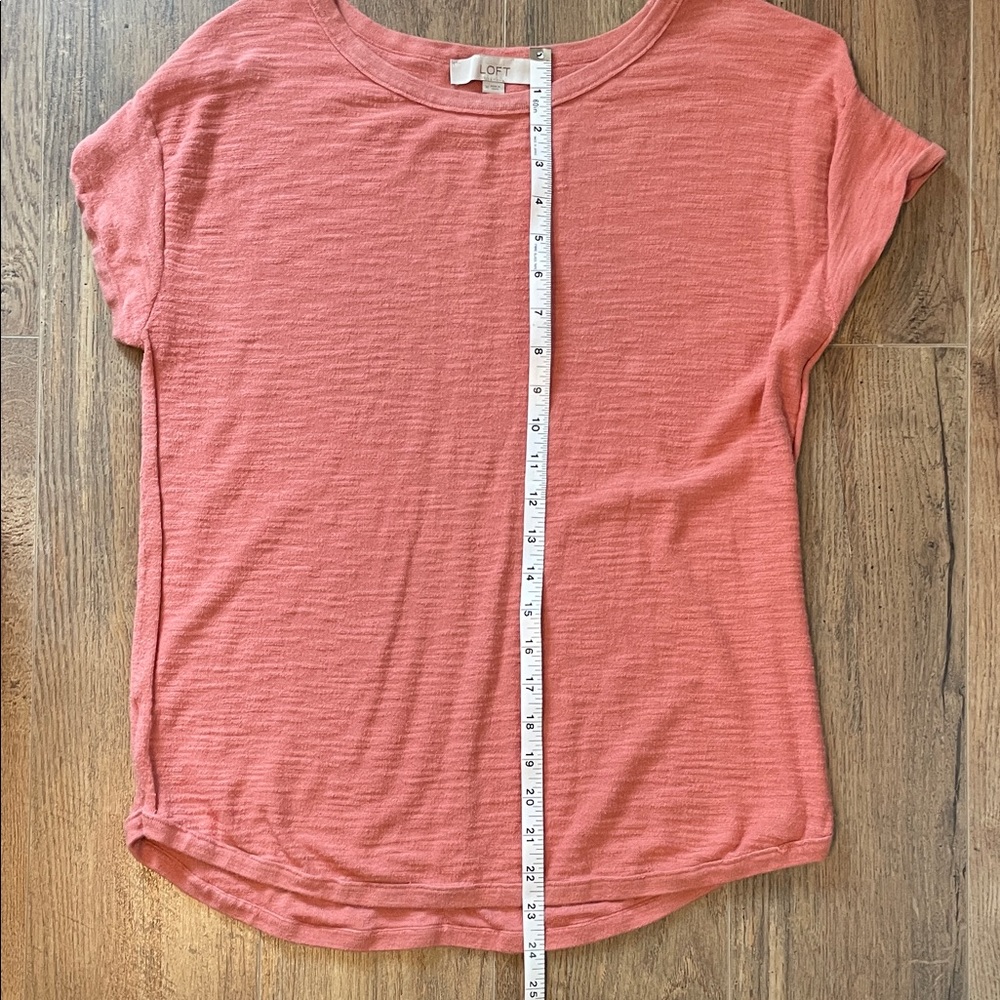 🌟 🌟 LOFT Women's Coral Short Sleeve Tee